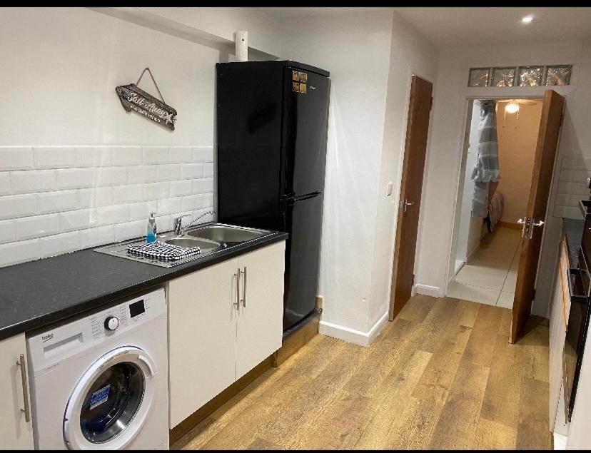 テインマスTeign Treasure Trove 1Bed Groundfloor 2Mins 2Beachアパートメント エクステリア 写真