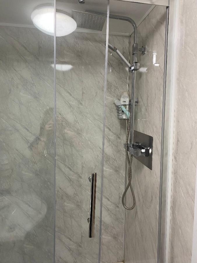 テインマスTeign Treasure Trove 1Bed Groundfloor 2Mins 2Beachアパートメント エクステリア 写真